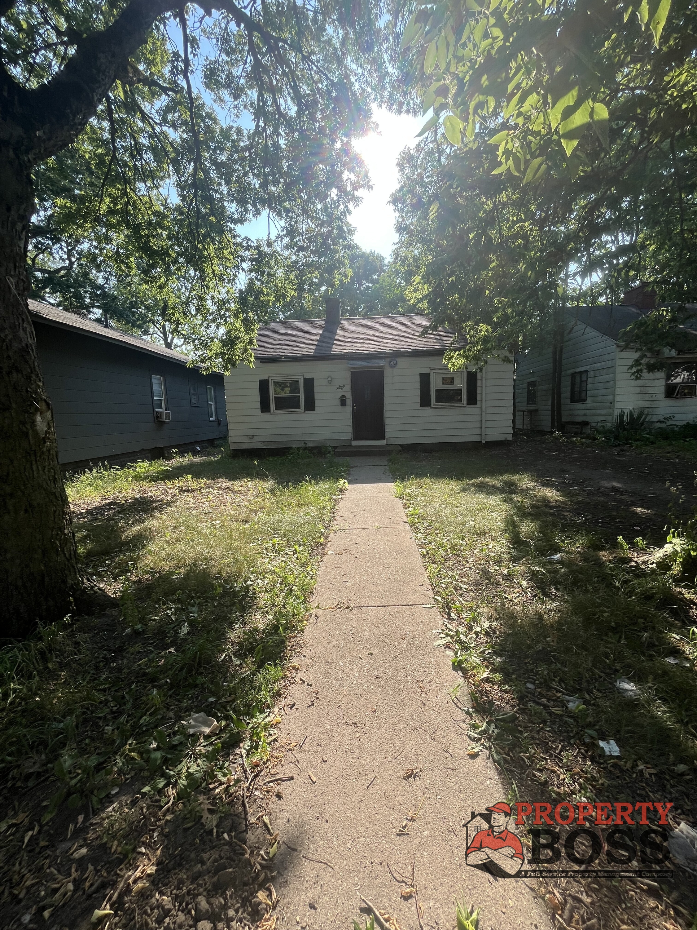 Property main image