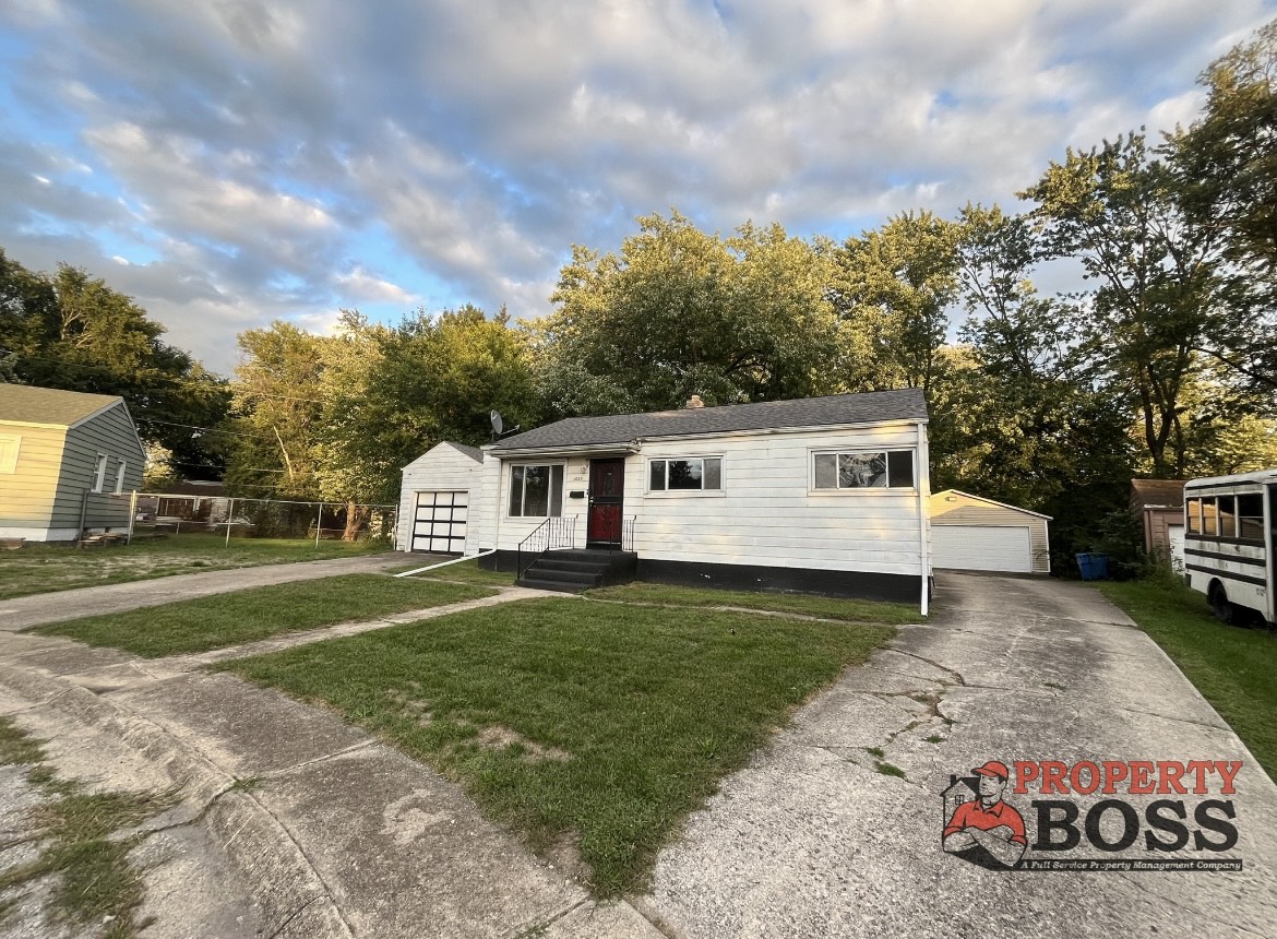 1039 East 11th Court