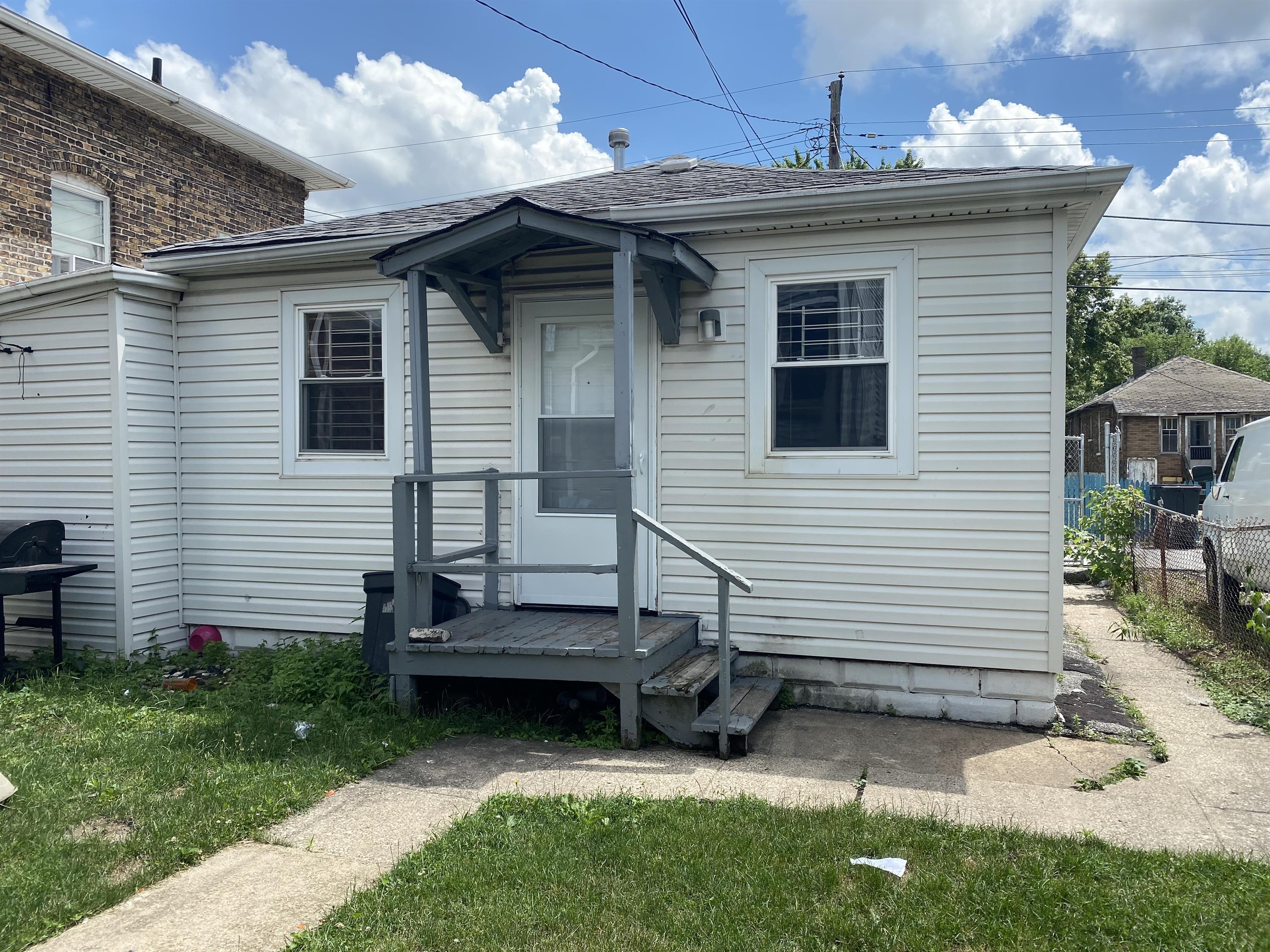 519 W Columbus Dr East Chicago Apt 3 - 1